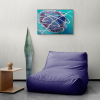 tableau abstrait acrylique et sable : réunivol sur fond bleu touche de violet et ligne blanche